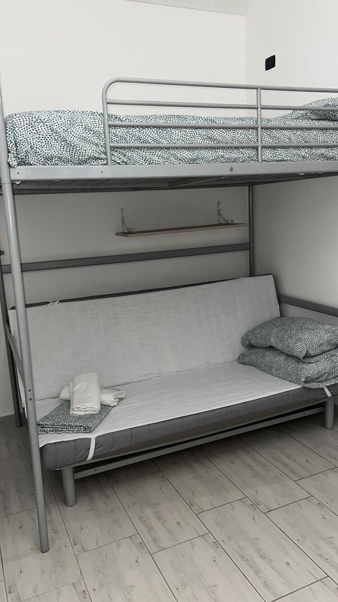 Bed2Go Brescia Lägenhet Turin Exteriör bild